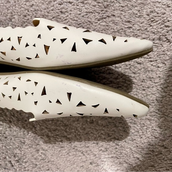 UNIONBAY Women's Ballet Winner Scalloped Flats- White, Size 9.5, Summer/Spring - Picture 5 of 8
